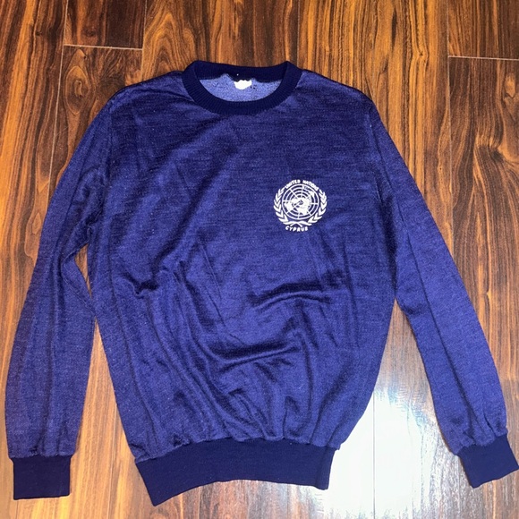 United Nations Tops - Vintage United Nations long sleeve